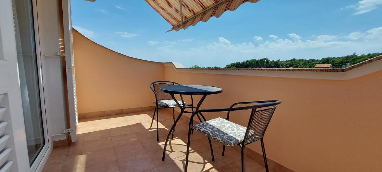 Apartments Marijana Раб Стая снимка