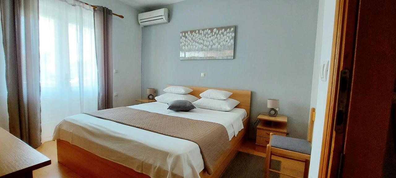 Apartments Marijana Раб Стая снимка