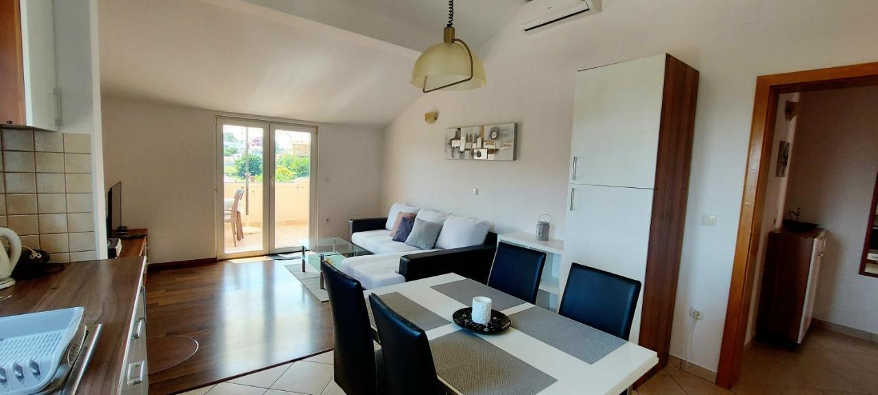 Apartments Marijana Раб Стая снимка