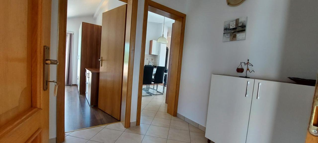 Apartments Marijana Раб Стая снимка
