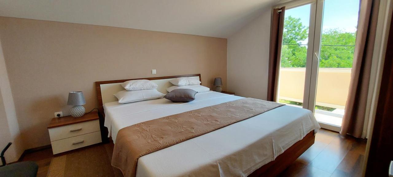 Apartments Marijana Раб Стая снимка
