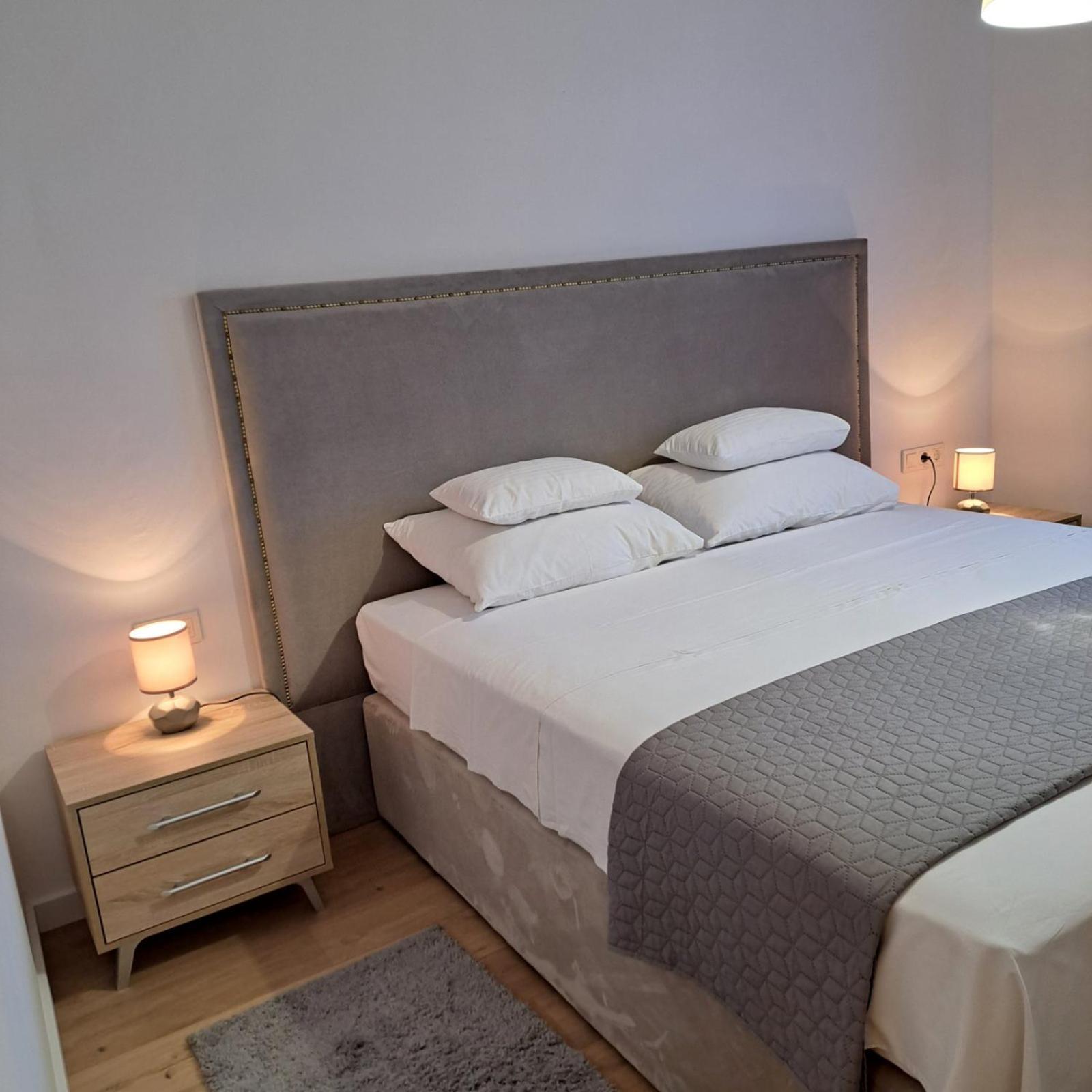 Apartments Marijana Раб Екстериор снимка