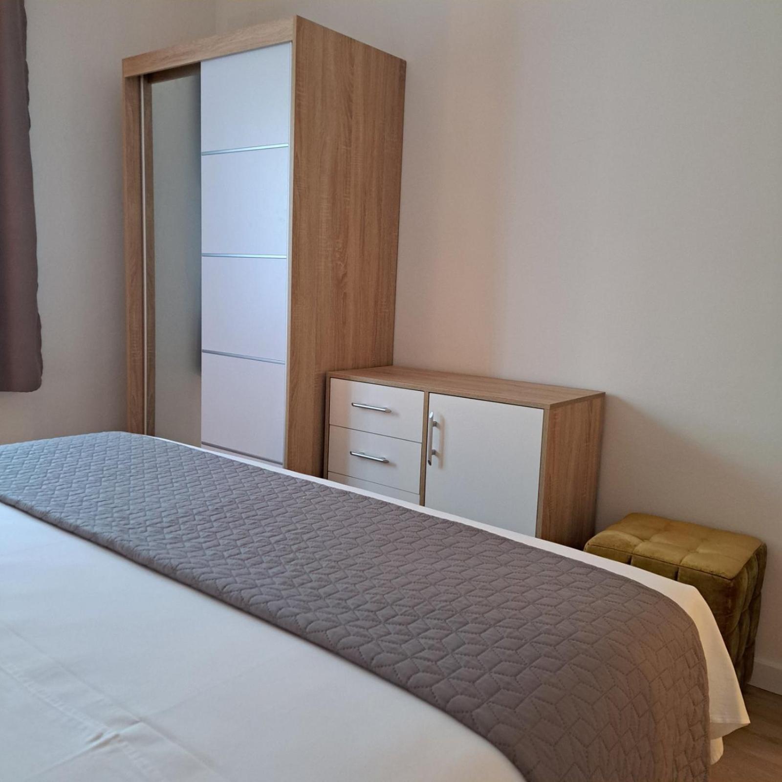 Apartments Marijana Раб Екстериор снимка