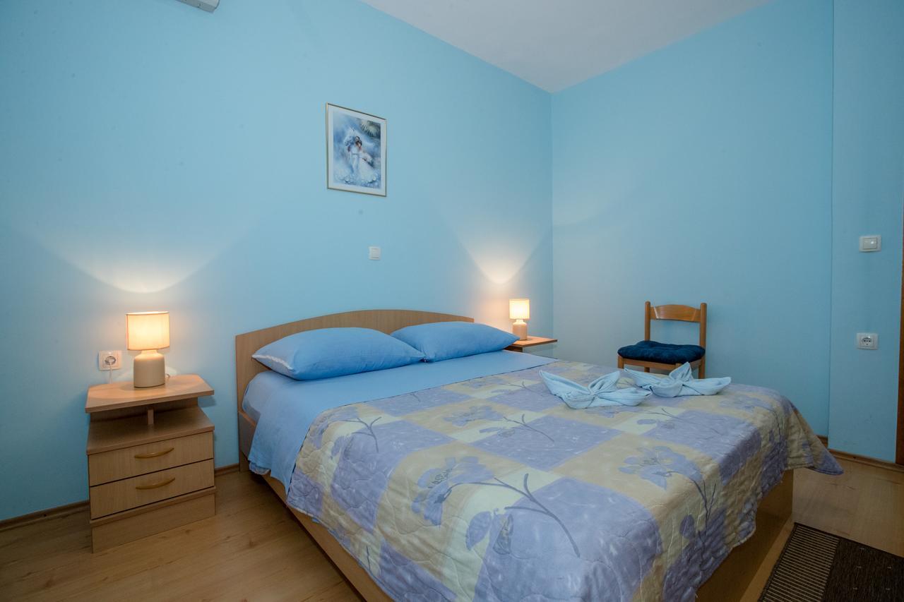Apartments Marijana Раб Екстериор снимка