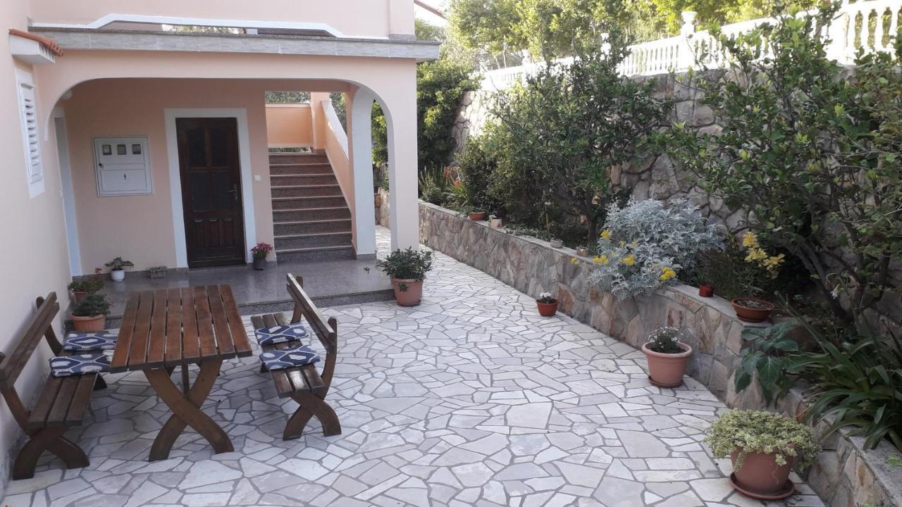 Apartments Marijana Раб Екстериор снимка